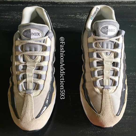 Nike Air Max 95 Women’s Light Bone Grey Sneakers - Picture 5 of 6